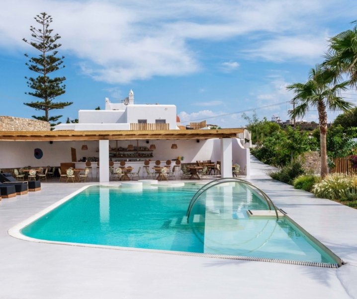 Axel Beach Mykonos: liberdade e diversidade no novo hotel LGBTQIA+ de luxo na Grécia