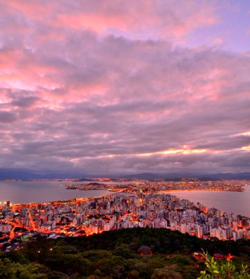 Guia LGBTQIA+ de Florianópolis para viajantes exigentes